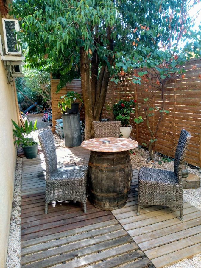 Gite Chez Mamiyo Gallargues Le Montueux ภายนอก รูปภาพ